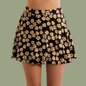 Forever 21 Daisy Print Skater Skirt